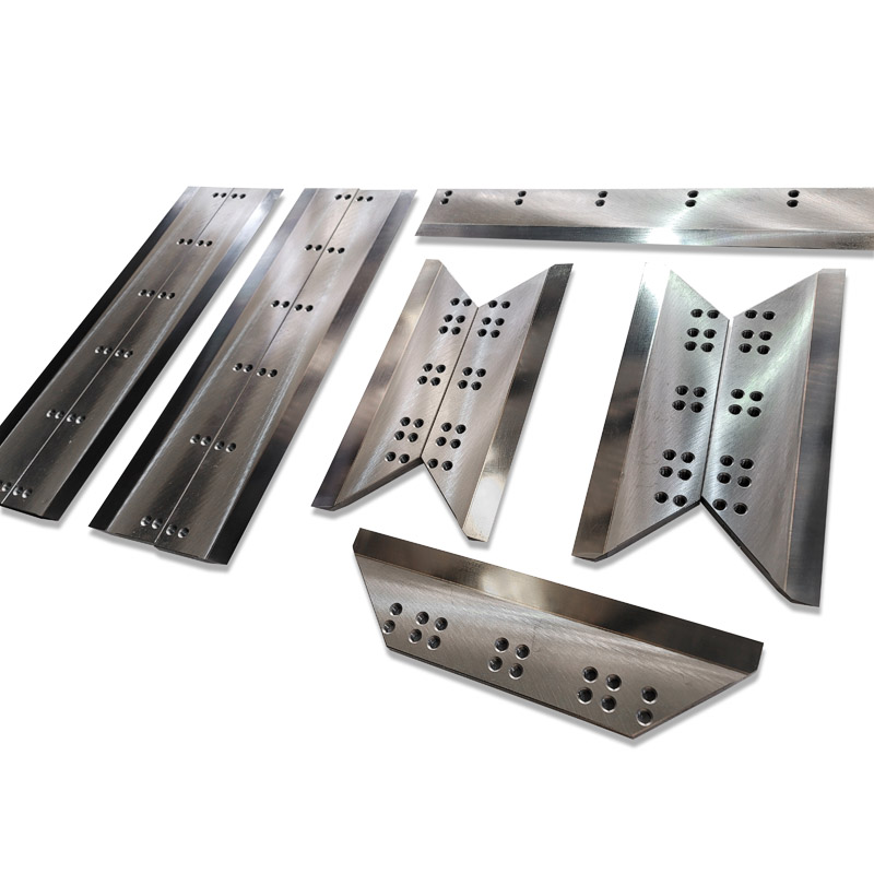 Couteau à tailler à trois côtés